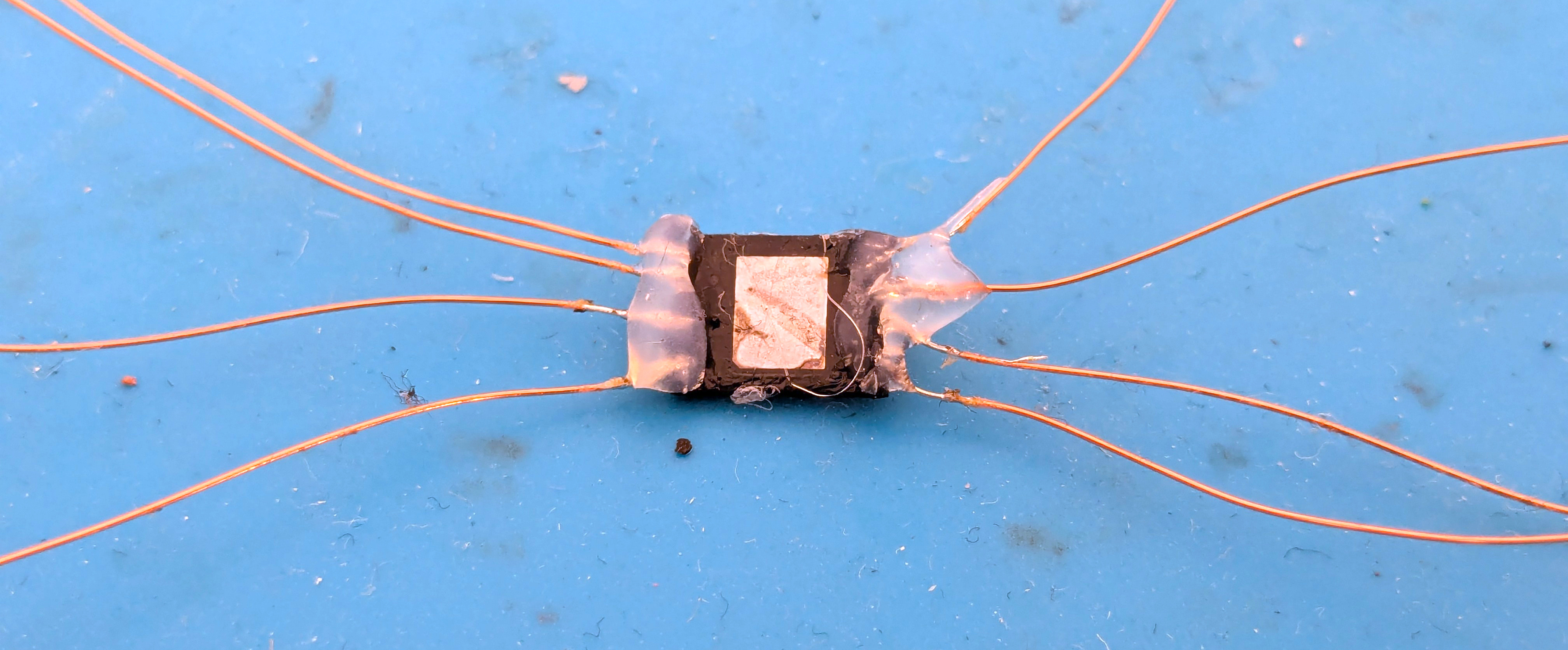 nand chip with wires